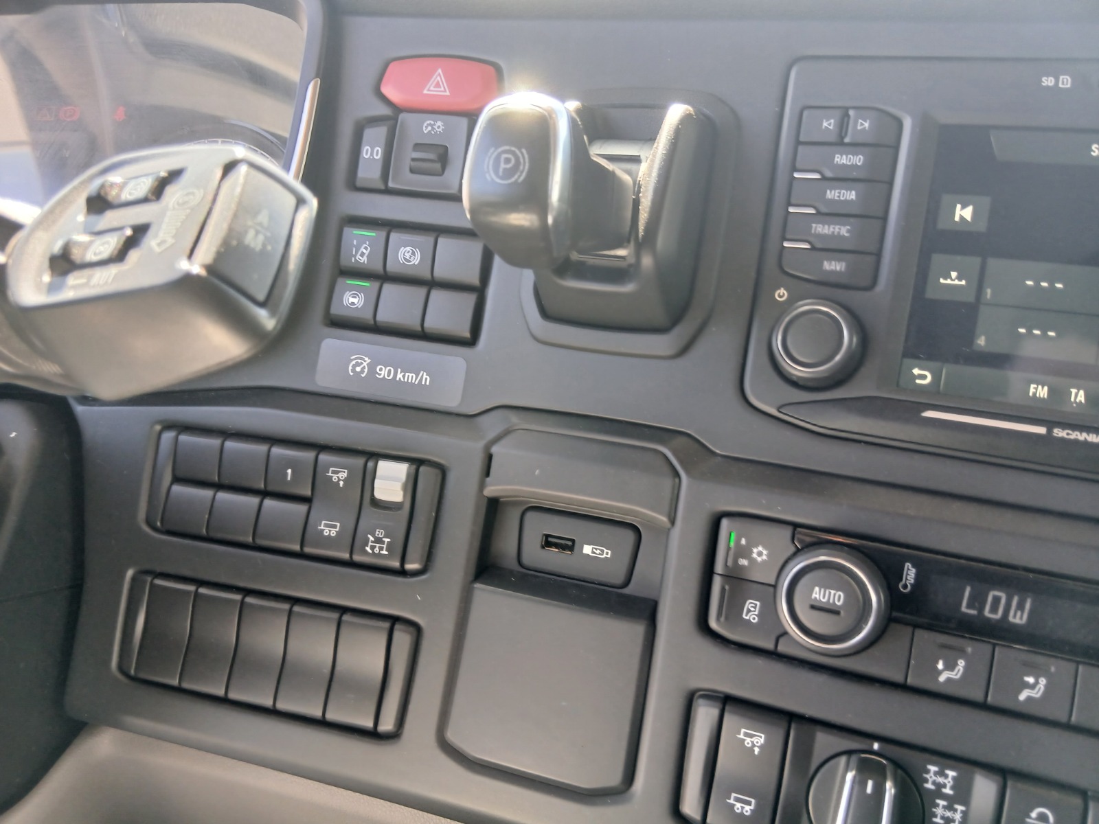 3319-MPB-YS2R6X40009236461-Foto-Extra-10