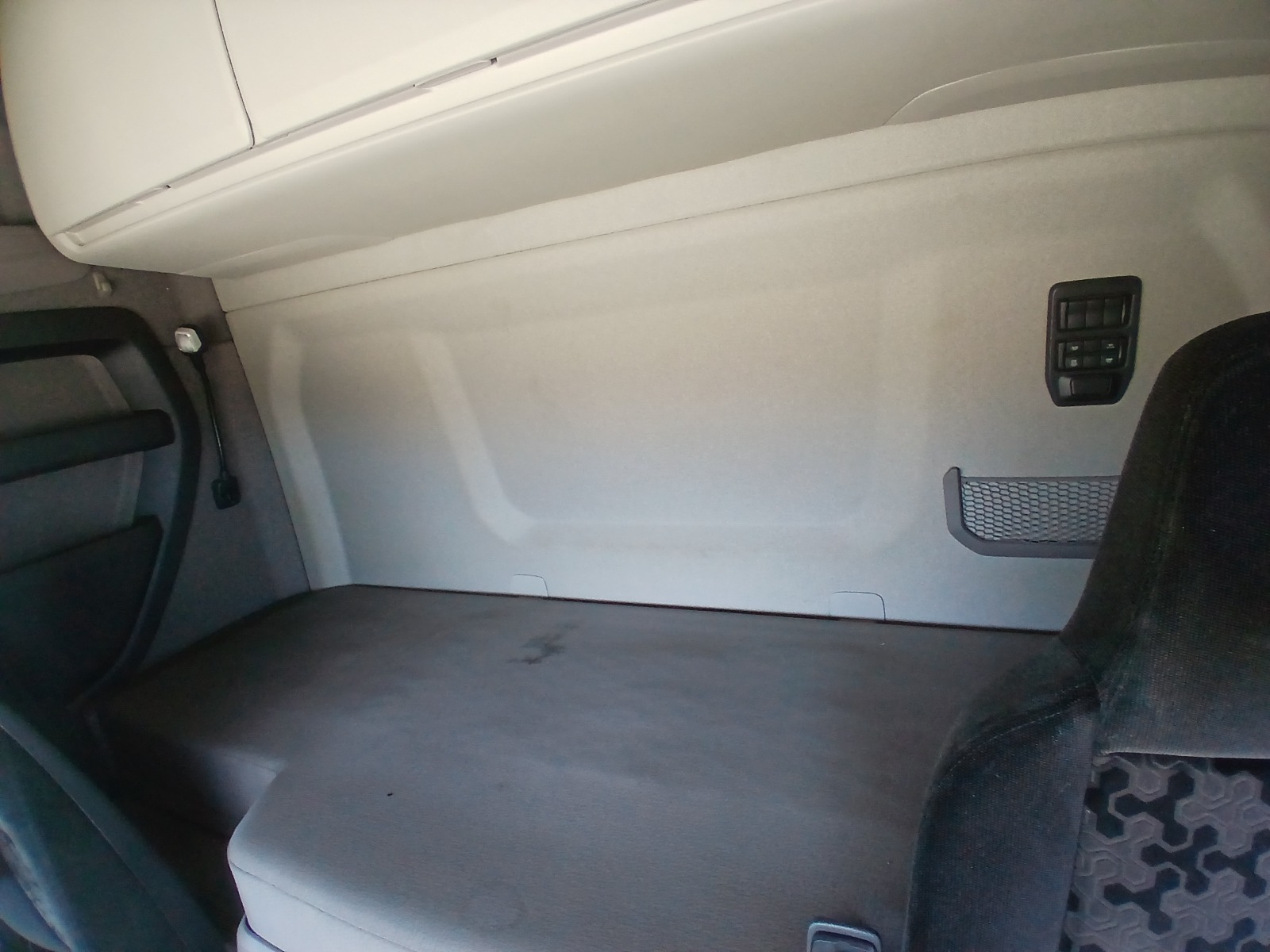 3319-MPB-YS2R6X40009236461-Foto-Extra-9