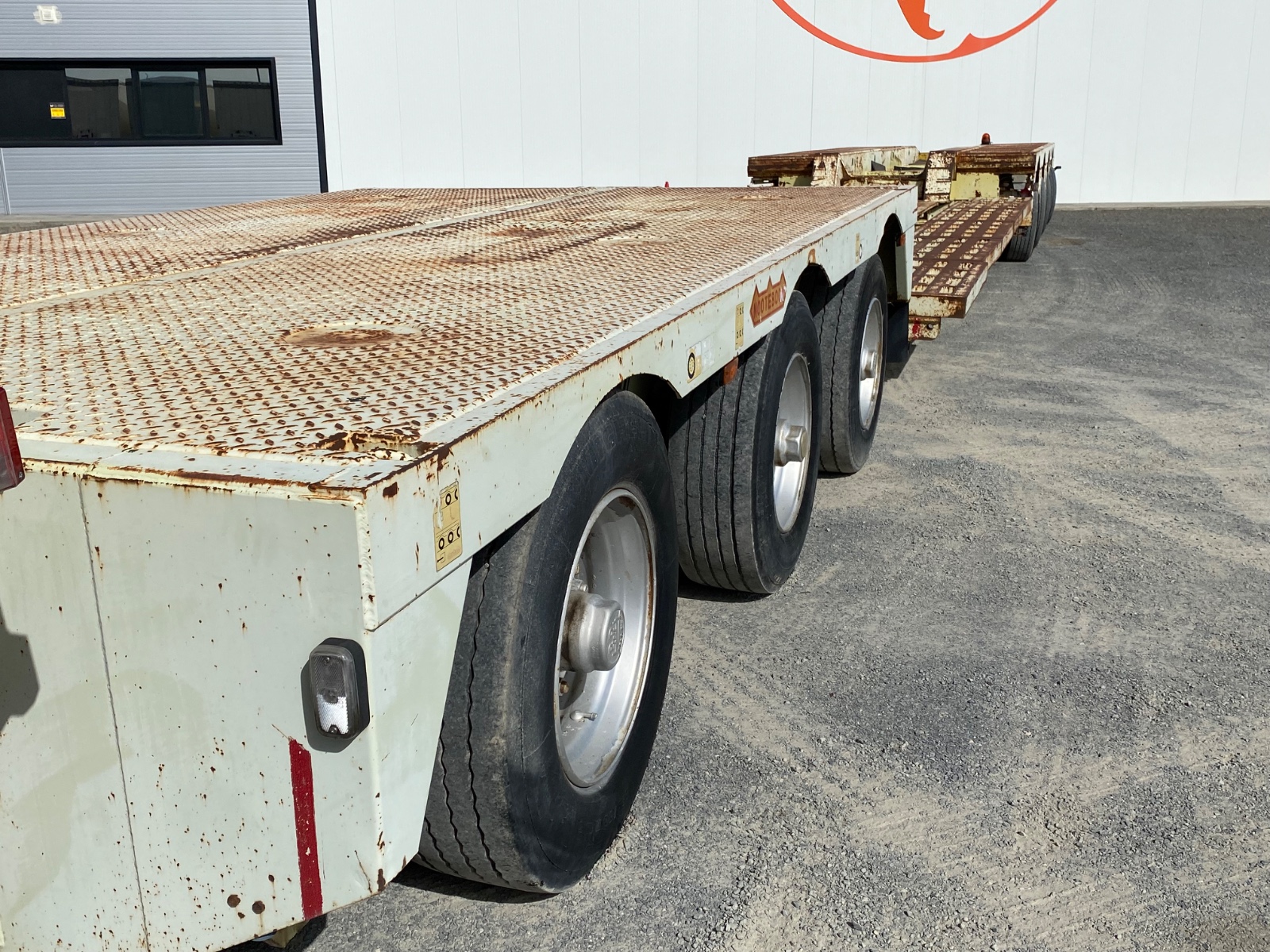 e 9323 bcy xmreur00040000677 foto extra 4