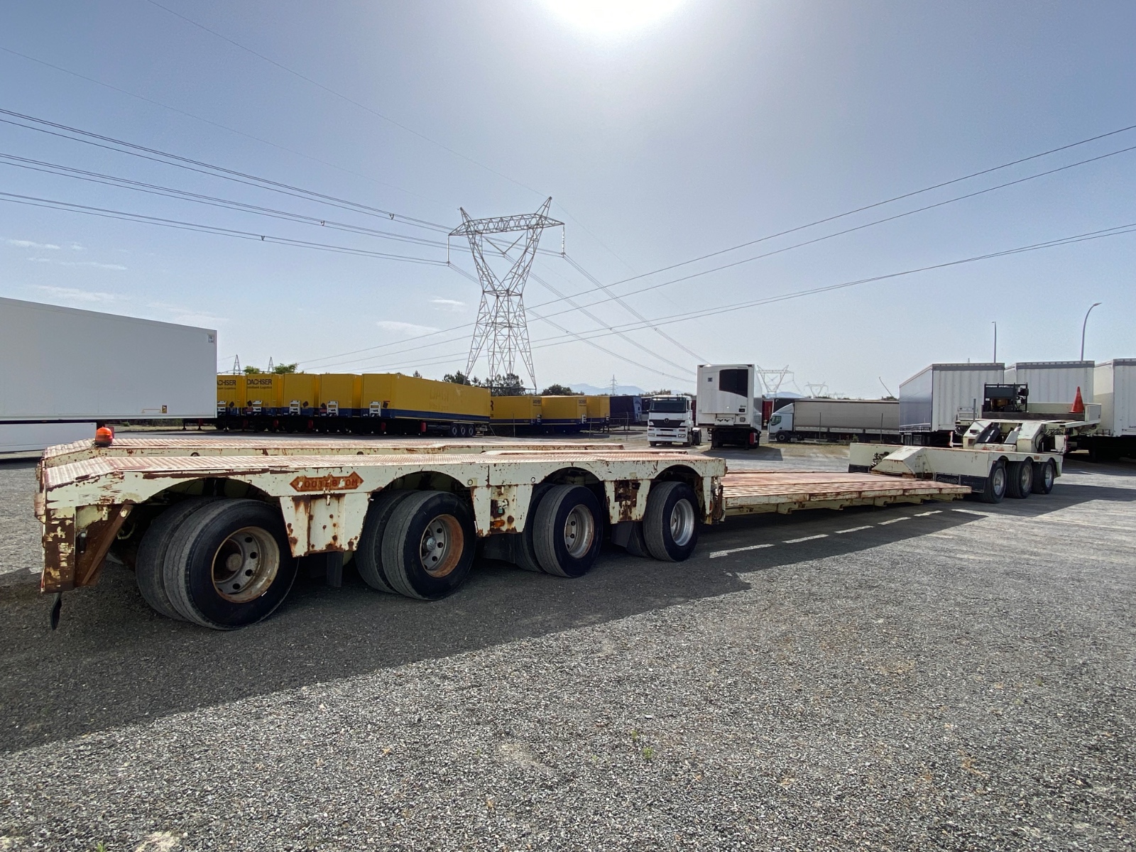 e 9323 bcy xmreur00040000677 vista trasera esq der