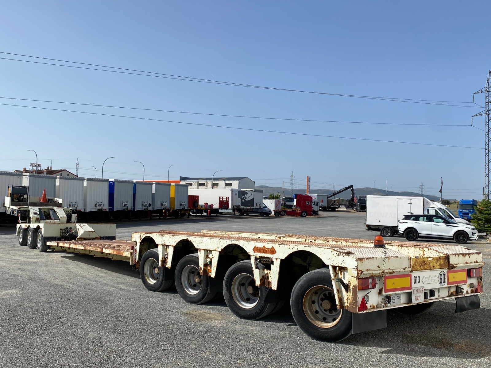 e 9323 bcy xmreur00040000677 vista trasera esq izq