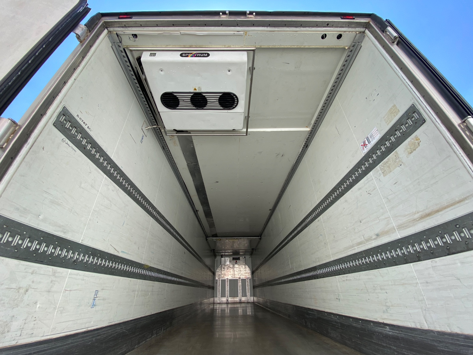 r 0585 bcv wkesd000000702003 foto extra 1