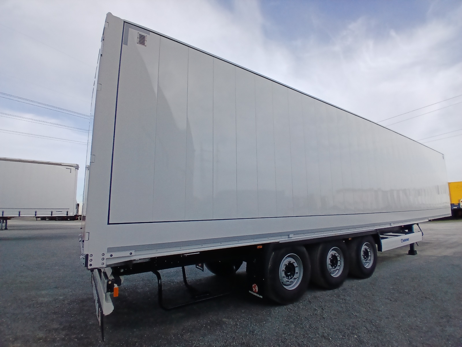 R-0784-BDS-WKESD000000725986-Vista-Trasera-Esq-Der