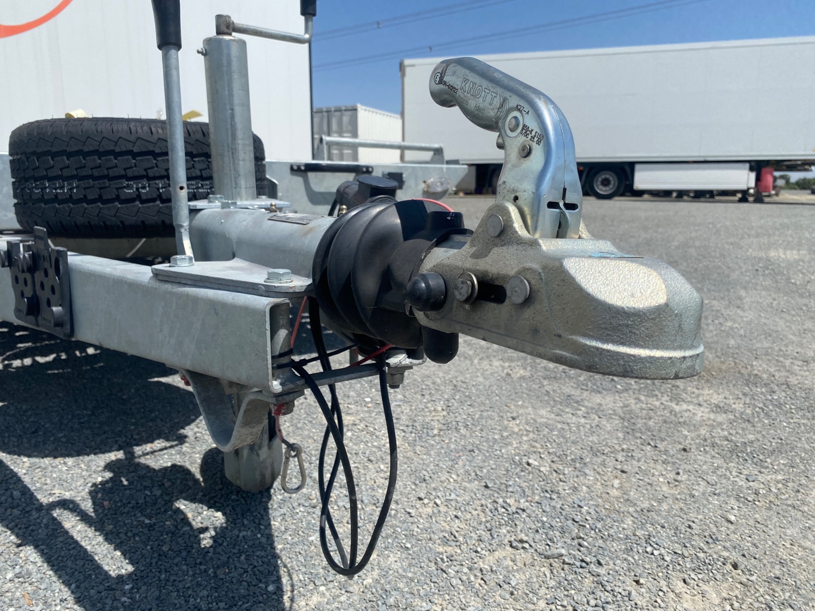 r 9853 bdg tkxatf227lcbb8453 foto extra 3