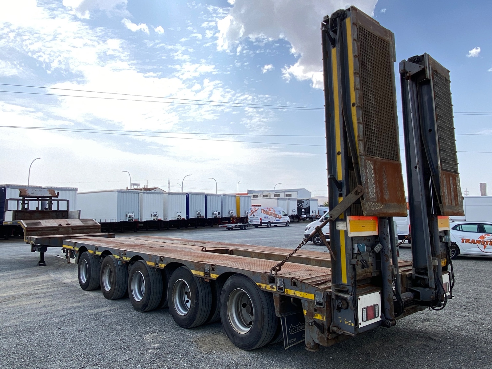 xmr0sd00080000648 vista trasera esq izq