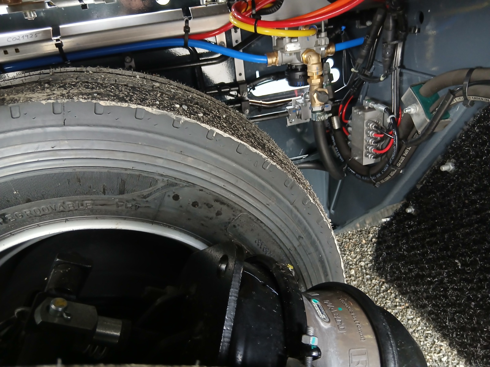 XMREUR000RR000672-Foto-Extra-3