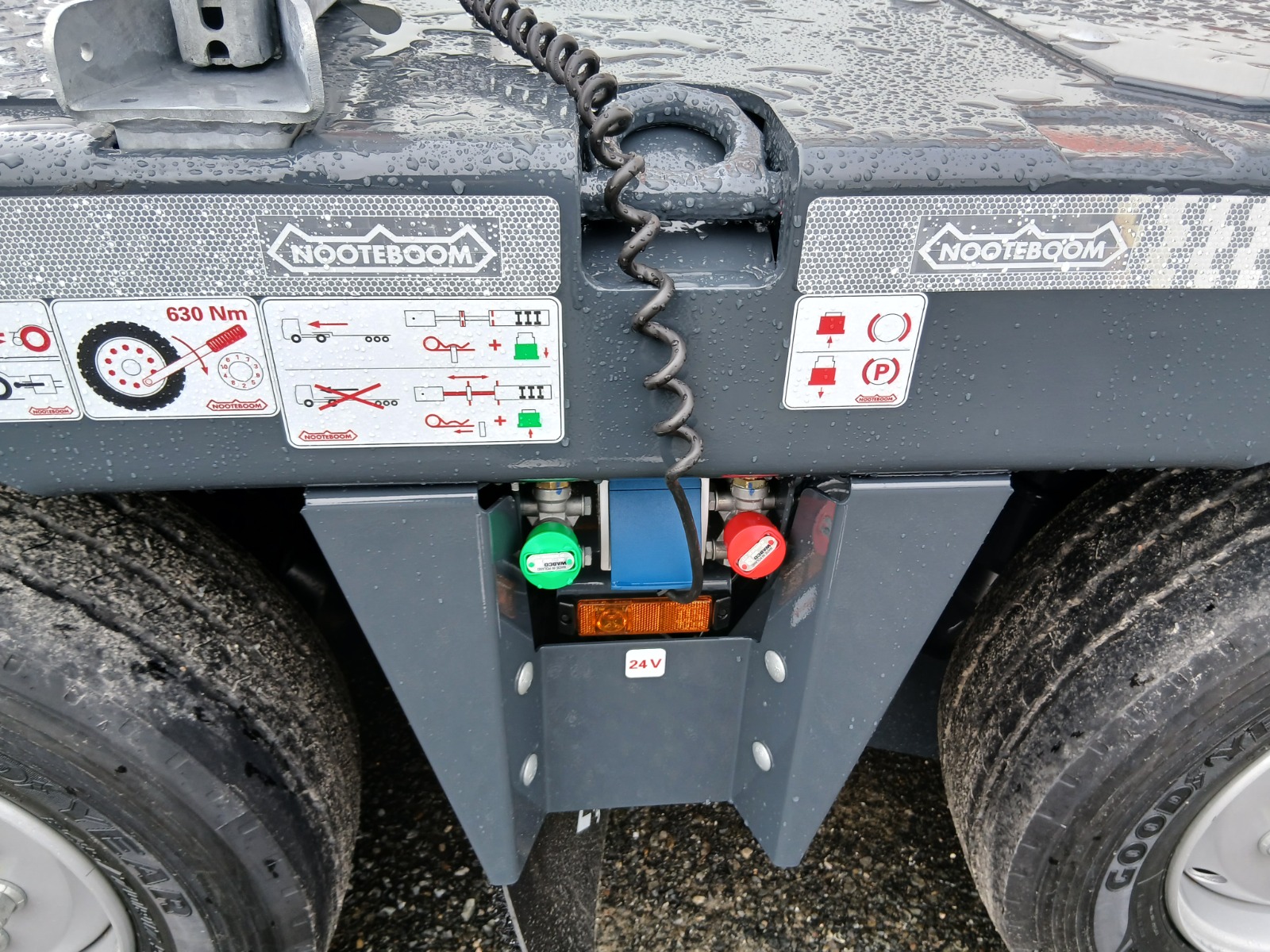 XMREUR000RR000672-Foto-Extra-7