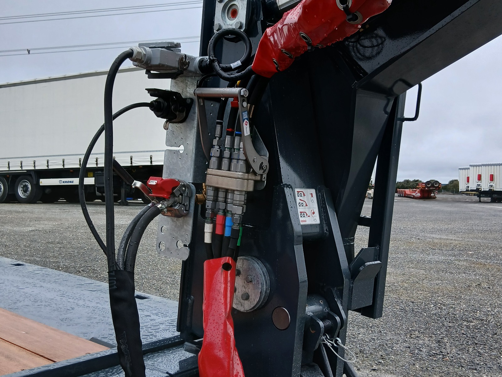 XMREUR000RR000672-Foto-Extra-9