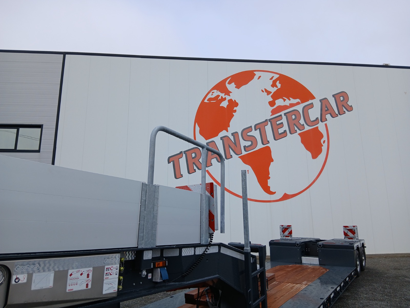 XMREUR000RR000672-Vista-Interior