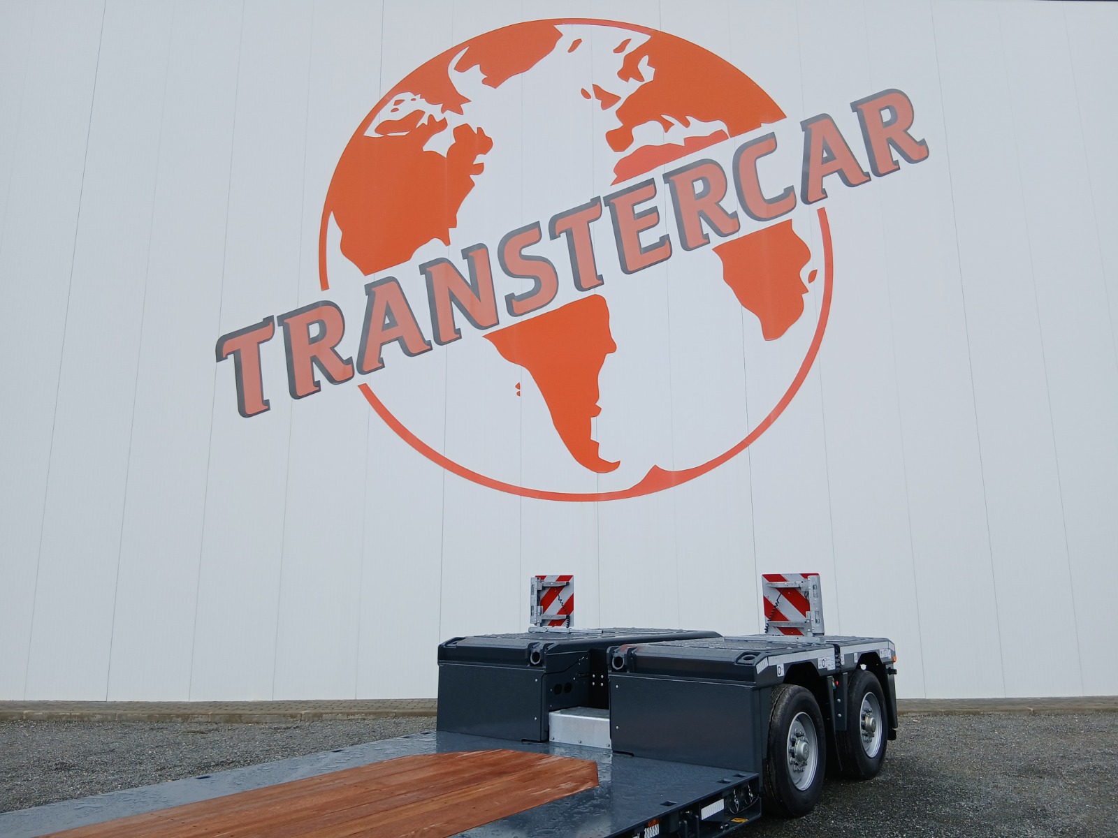 XMREUR000RR000672-Vista-Trasera-Esq-Der