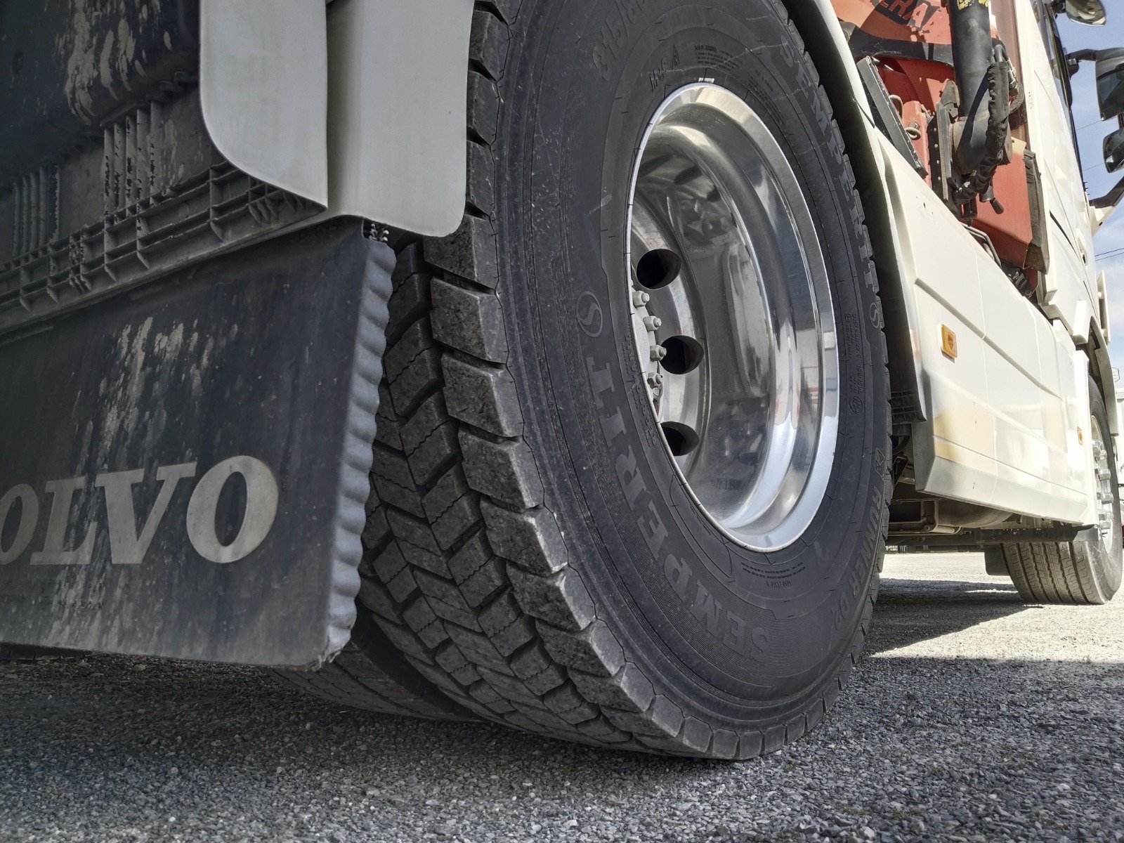 YV2RT40C3HB822233-Foto-Extra-10