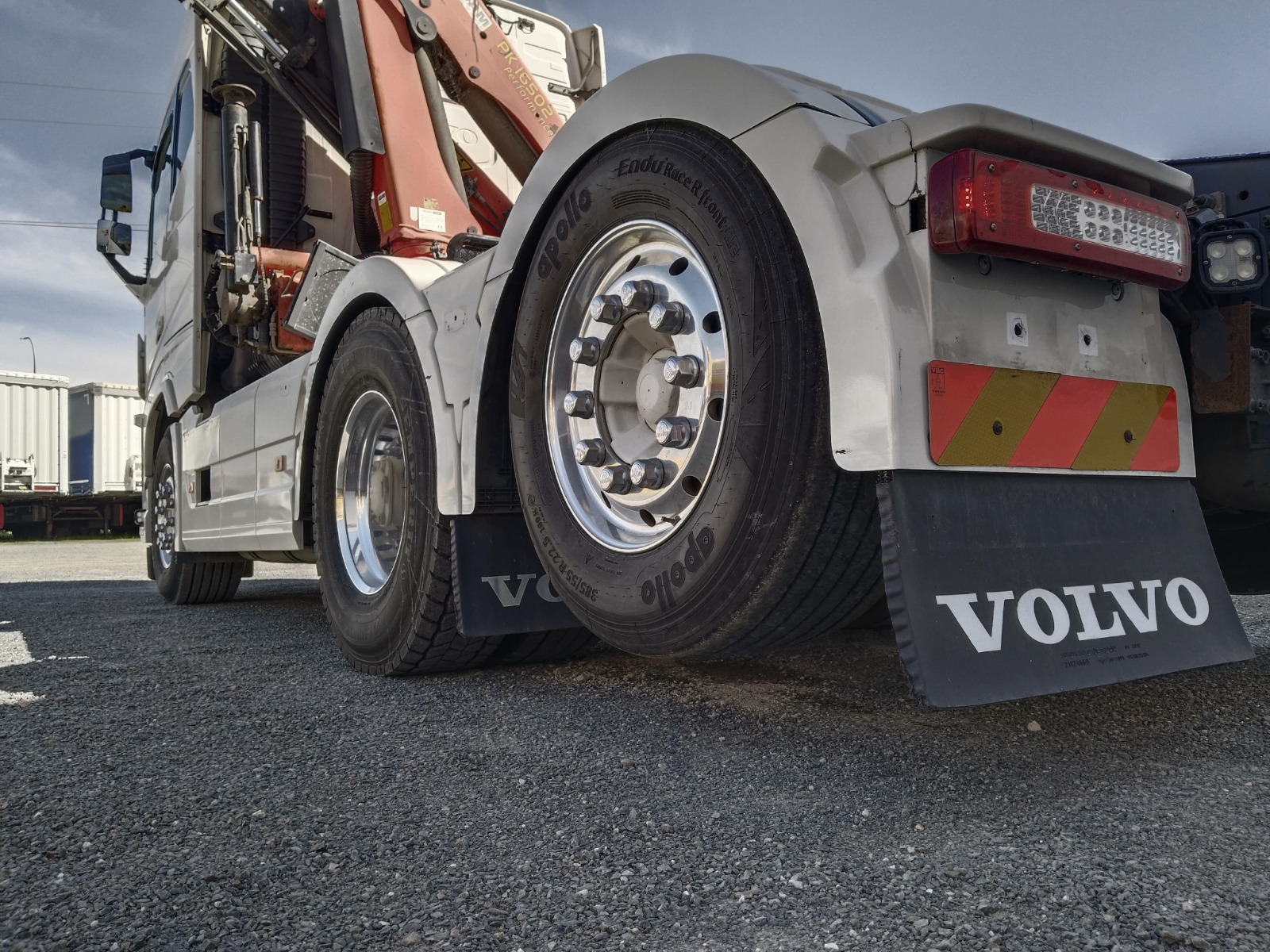 YV2RT40C3HB822233-Foto-Extra-12