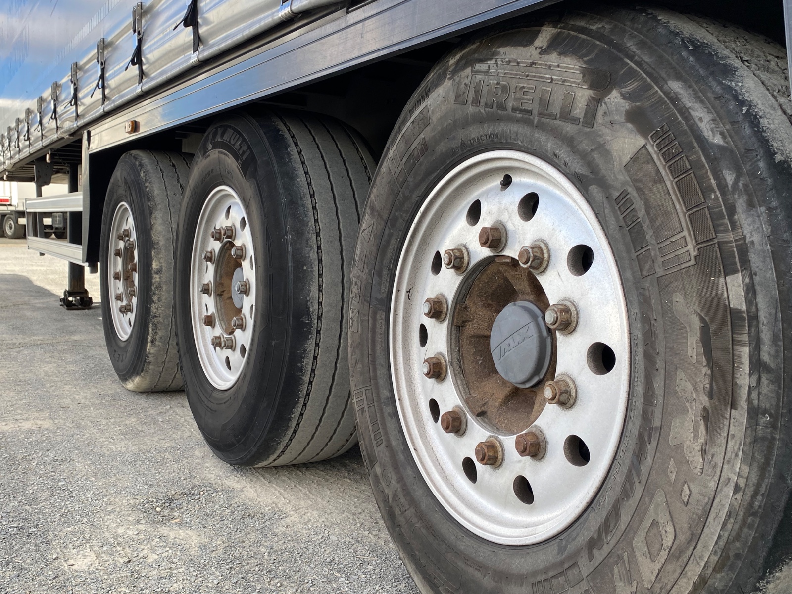 r 2004 bcx vv1p3aa5asn174757 foto extra 7