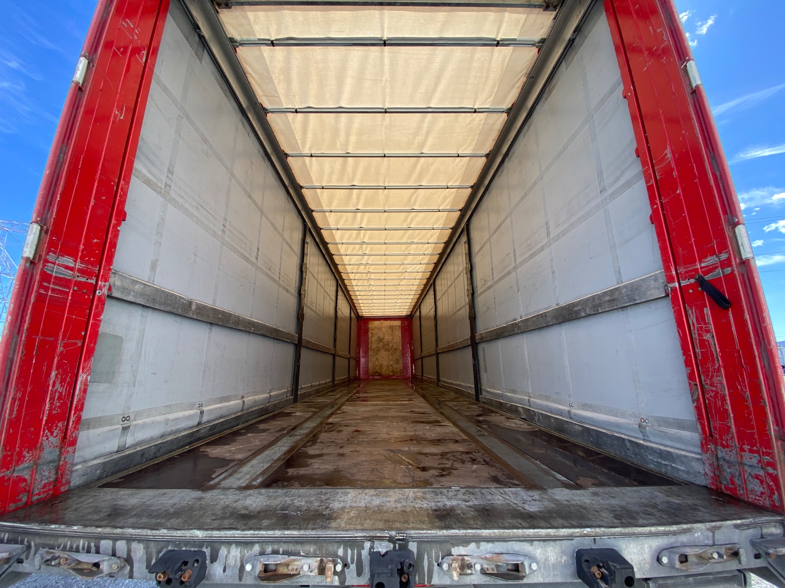 r 2168 bcx vv1p3aa5asn174758 vista interior