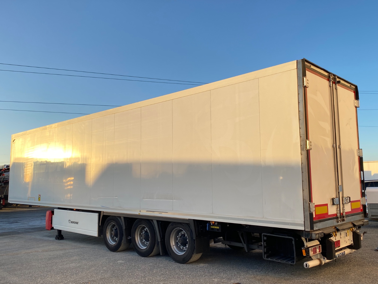 r 5075 bdf wkesd000000932917 vista trasera esq izq