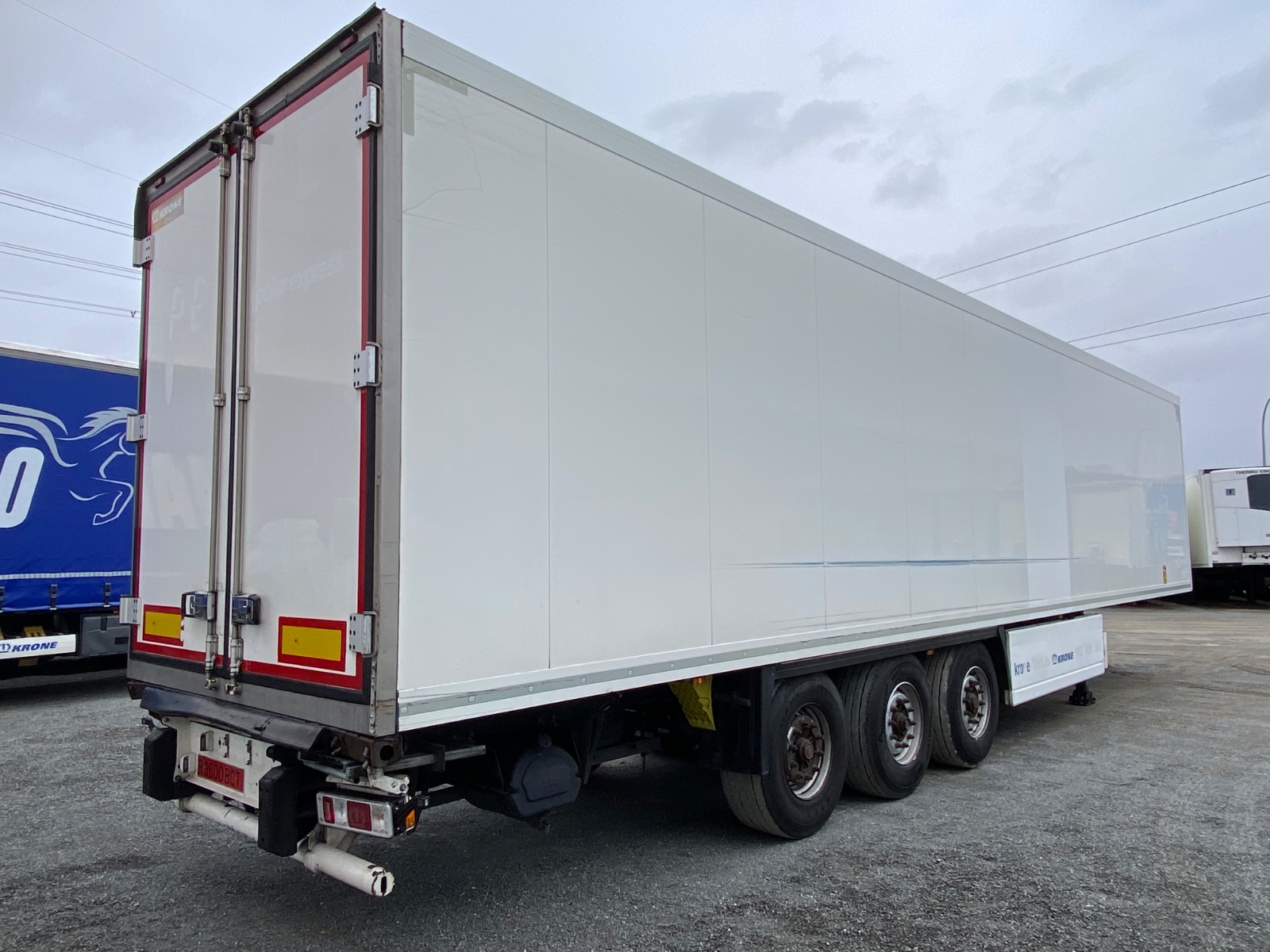 r 9600 bct wkesd000000704880 vista trasera esq der