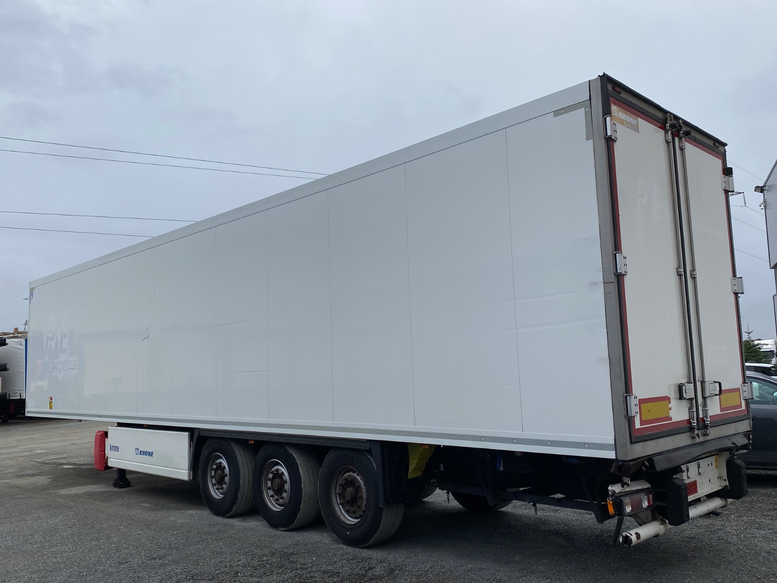 r 9600 bct wkesd000000704880 vista trasera esq izq