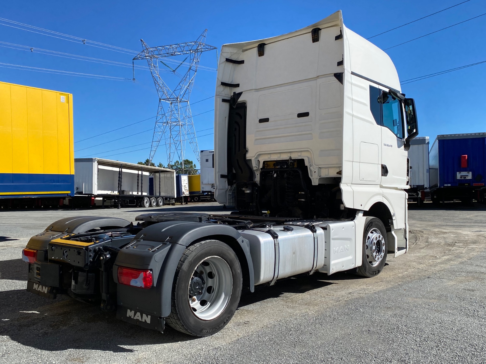 wma13kzzxnp174264 vista trasera esq der