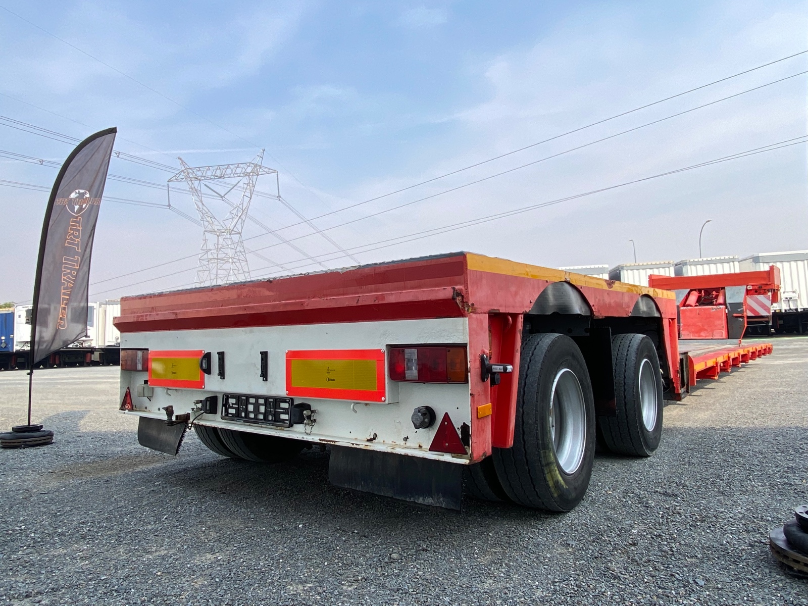 xmreur000x0000001 vista trasera esq der