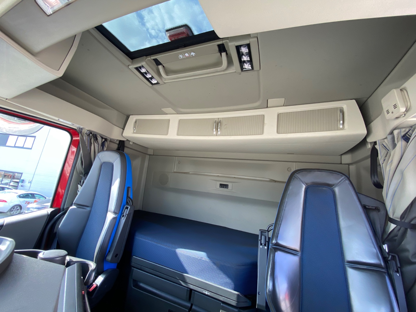 yv2rt40d8ma879097 foto extra 1